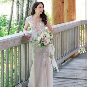 Selling my Berta Prive wedding dress, 22p06.